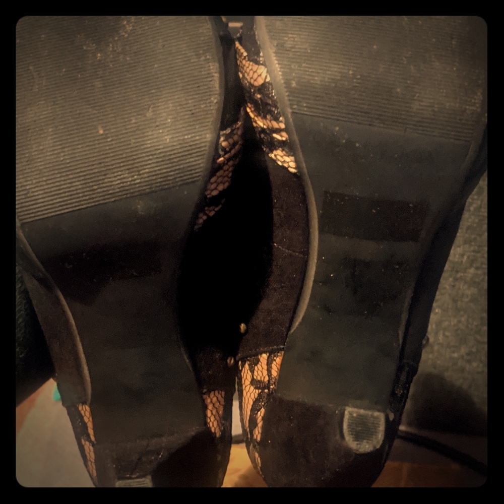 Heels - Picture 3 of 5